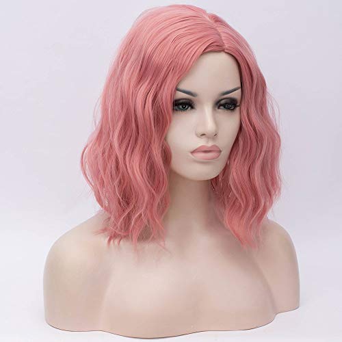 Косата Vrina Кратък къдрава розова перука с бретон от Синтетични перука боб за жени перука от устойчиви на топлина